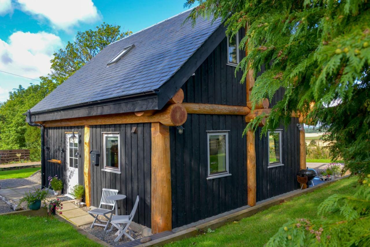 Rowanlea Lodge With Hot Tub Marykirk Exterior foto